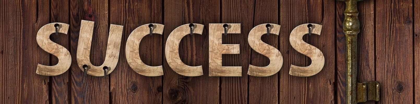top barbati de succes